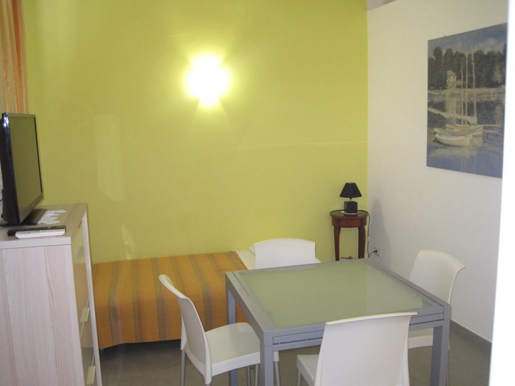 Colombo Apartments Sanremo Rum bild