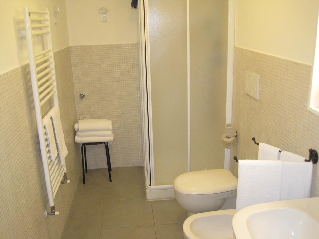 Colombo Apartments Sanremo Rum bild
